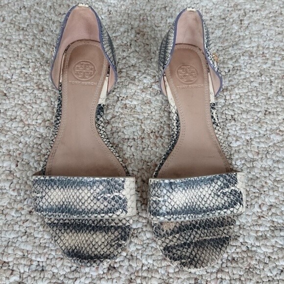 Tory Burch Savannah Snakeskin Print Flat Sandals size 7M - Picture 3 of 10